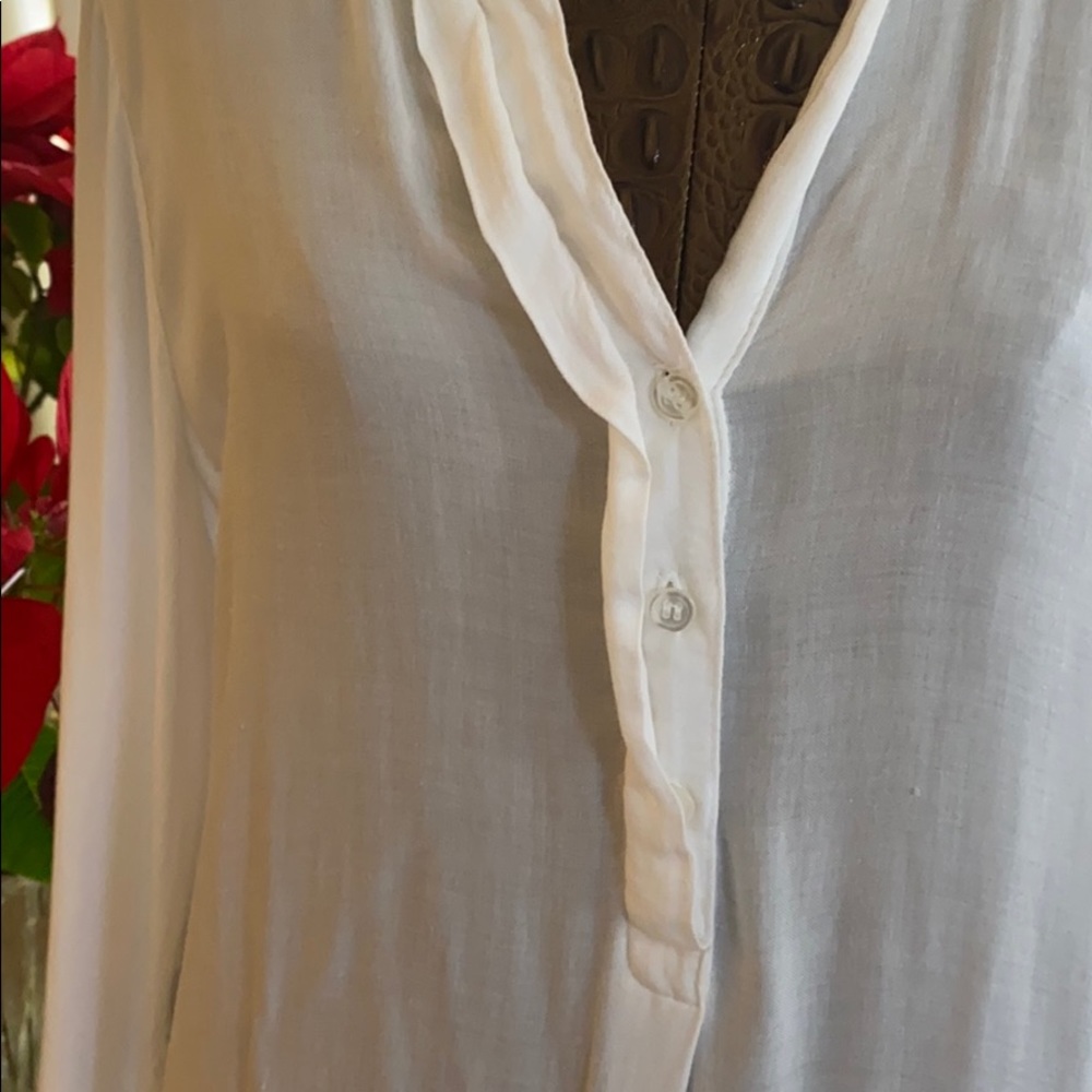 Nurture White Blouse - Picture 2 of 7